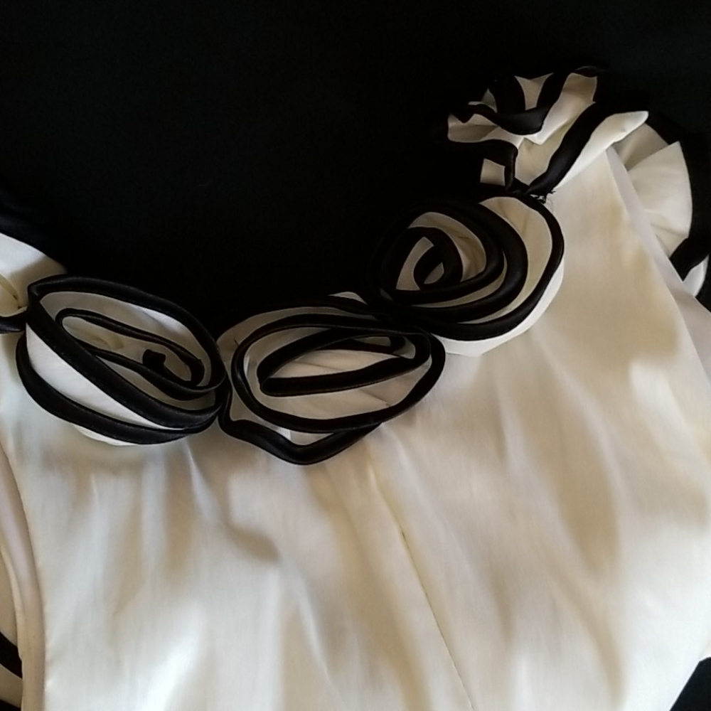 Top - Picture 3 of 3